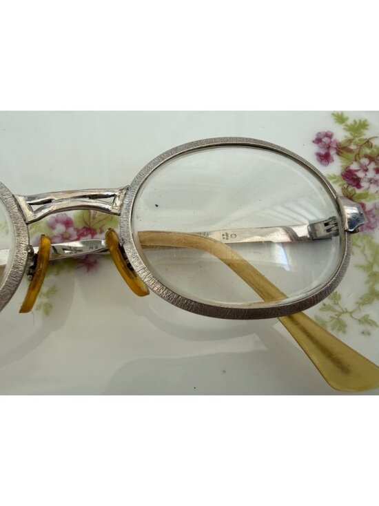 Vintage 60s 12K GF White Gold Oval Eyeglasses Frame With Floral Case